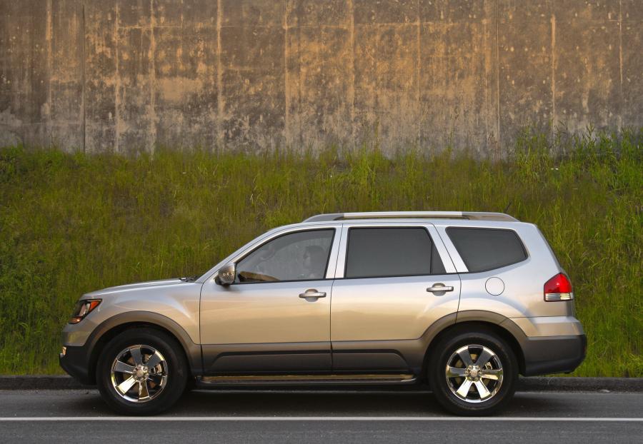  Kia Borrego 2009 года  (фото 226 из 345)